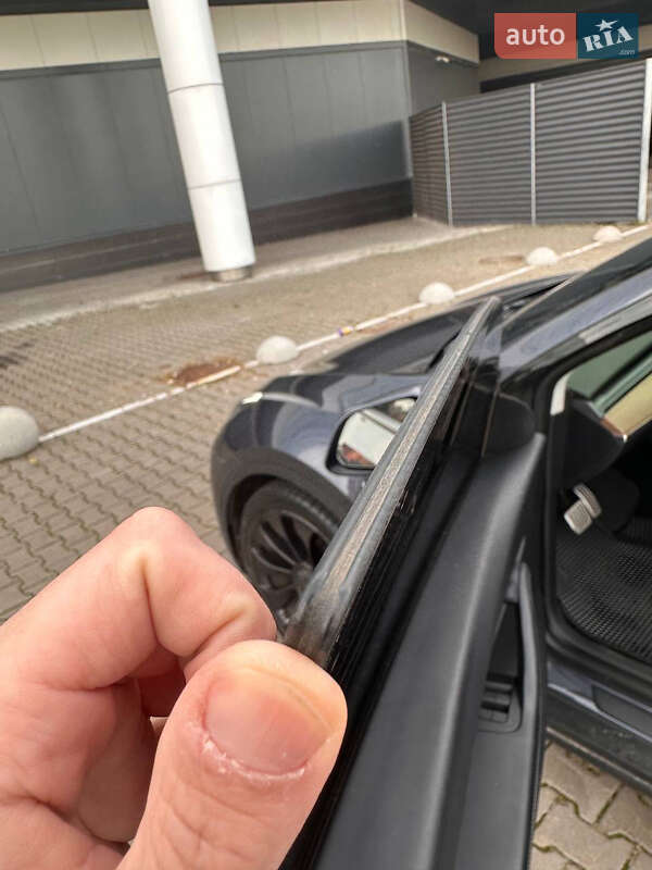 Позашляховик / Кросовер Tesla Model Y 2022 в Києві