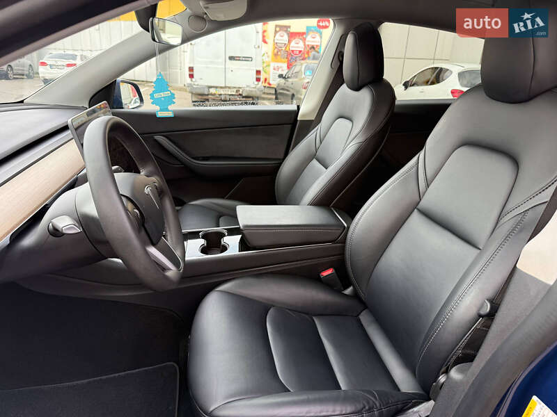 Внедорожник / Кроссовер Tesla Model Y 2021 в Львове