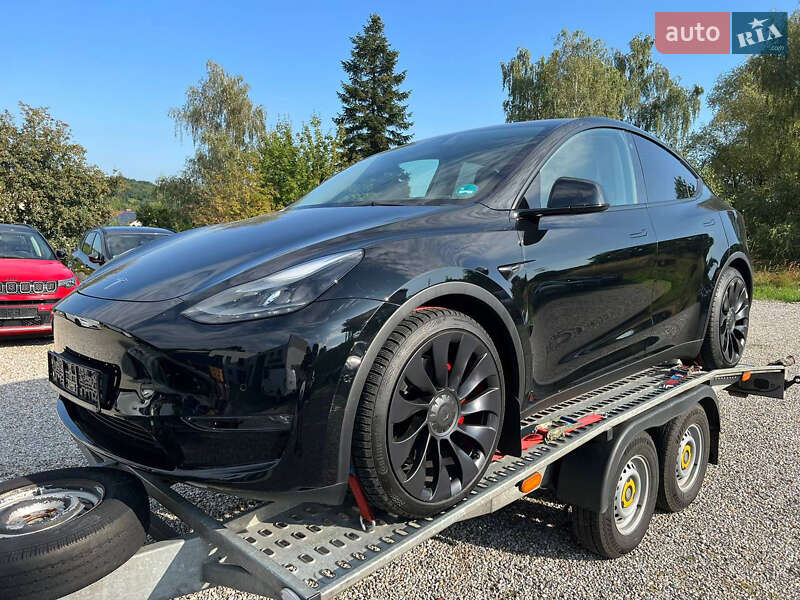 Позашляховик / Кросовер Tesla Model Y 2022 в Дніпрі