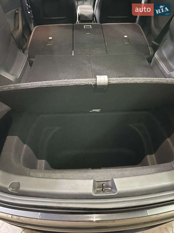 Внедорожник / Кроссовер Tesla Model Y 2024 в Львове