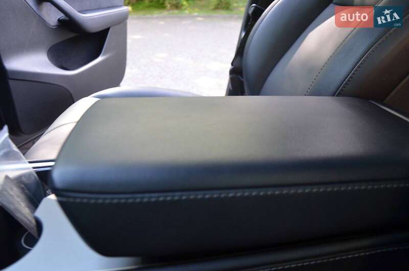 Внедорожник / Кроссовер Tesla Model Y 2024 в Дрогобыче фото 41 Внедорожник / Кроссовер Tesla Model Y 2024 в Дрогобыче