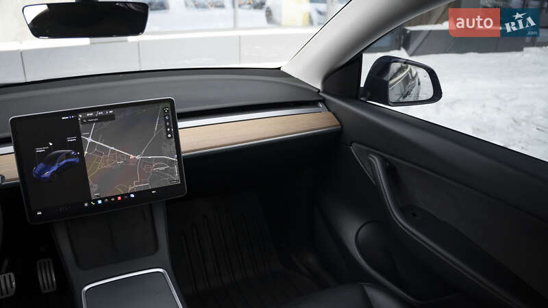 Внедорожник / Кроссовер Tesla Model Y 2022 в Киеве