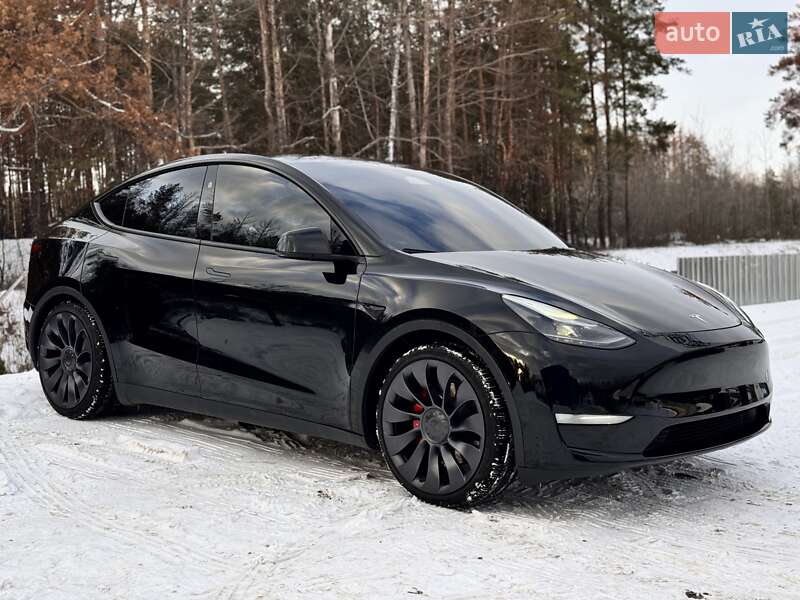 Внедорожник / Кроссовер Tesla Model Y 2024 в Харькове