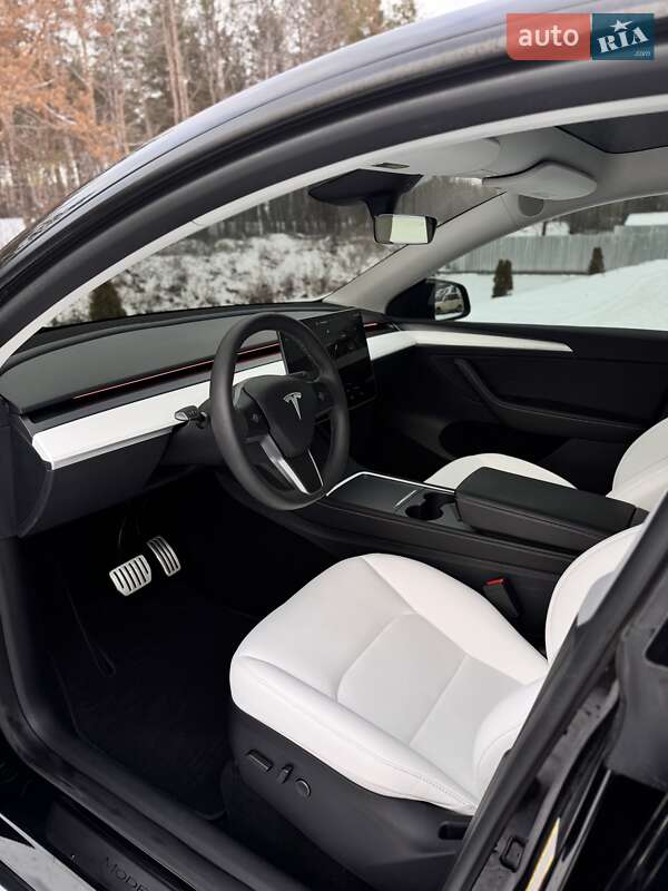 Внедорожник / Кроссовер Tesla Model Y 2024 в Харькове