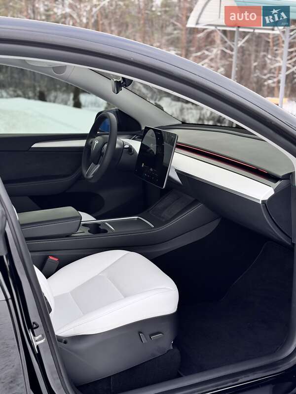 Внедорожник / Кроссовер Tesla Model Y 2024 в Харькове