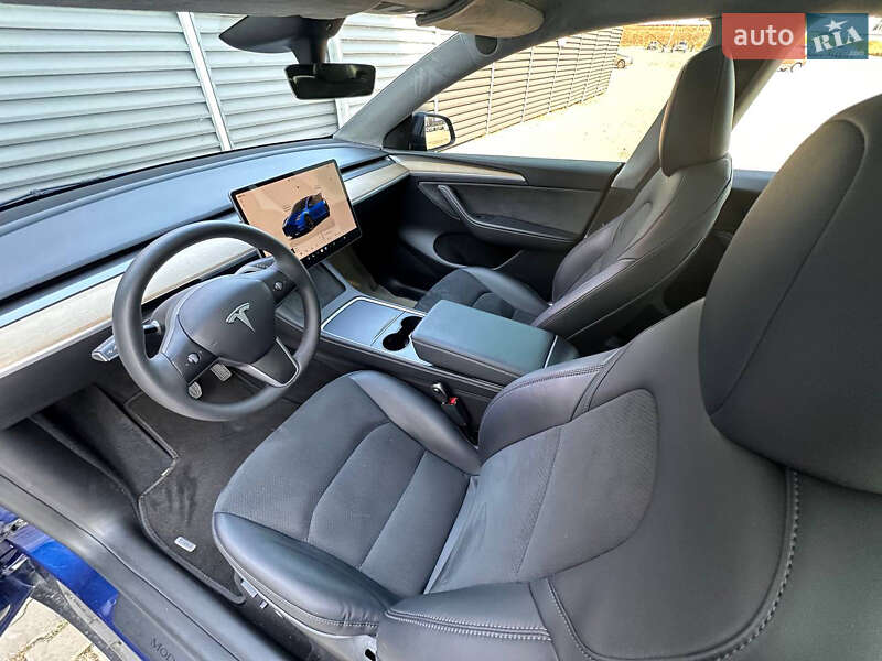 Внедорожник / Кроссовер Tesla Model Y 2023 в Киеве