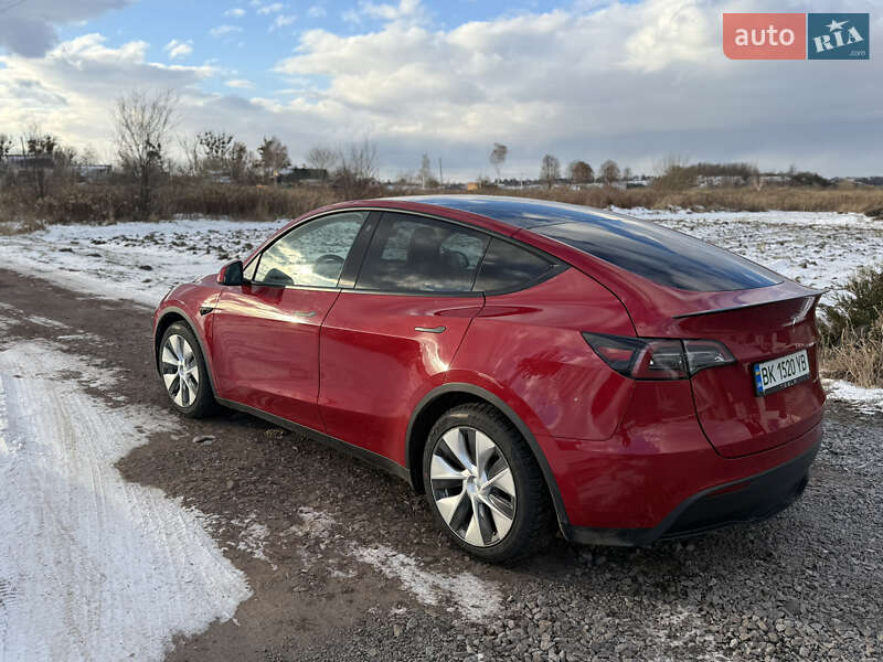 Внедорожник / Кроссовер Tesla Model Y 2022 в Дубно