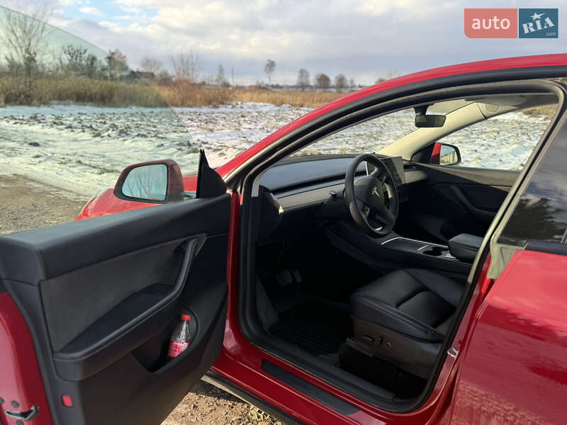 Внедорожник / Кроссовер Tesla Model Y 2022 в Дубно