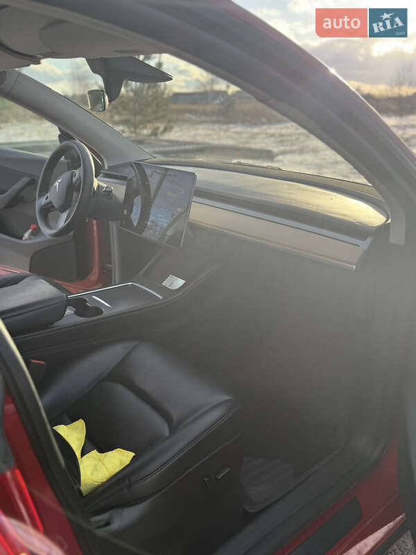 Внедорожник / Кроссовер Tesla Model Y 2022 в Дубно