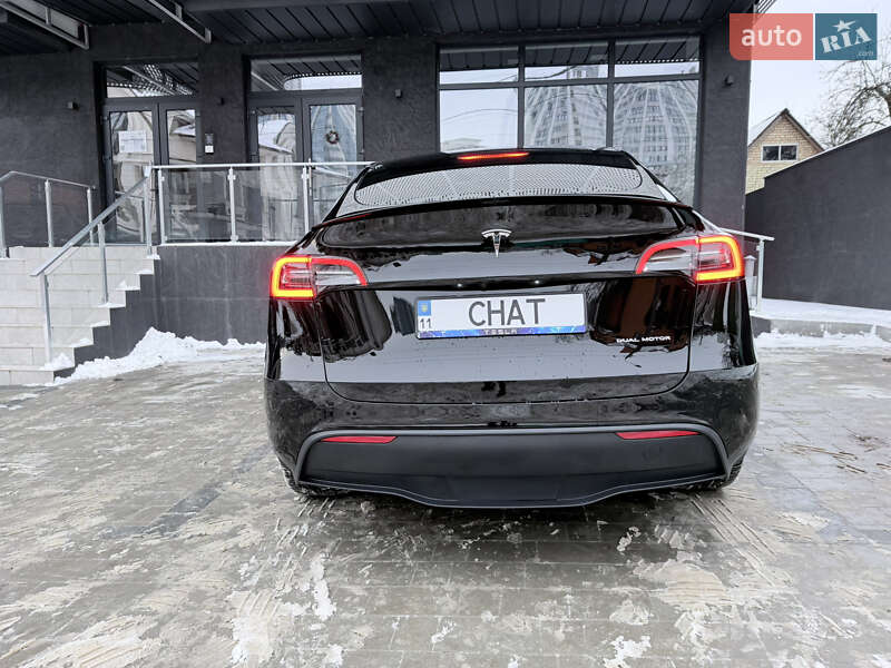 Внедорожник / Кроссовер Tesla Model Y 2023 в Киеве