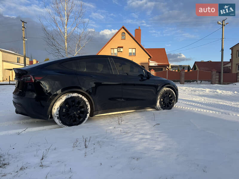 Позашляховик / Кросовер Tesla Model Y 2023 в Костопілі фото 10 Позашляховик / Кросовер Tesla Model Y 2023 в Костопілі