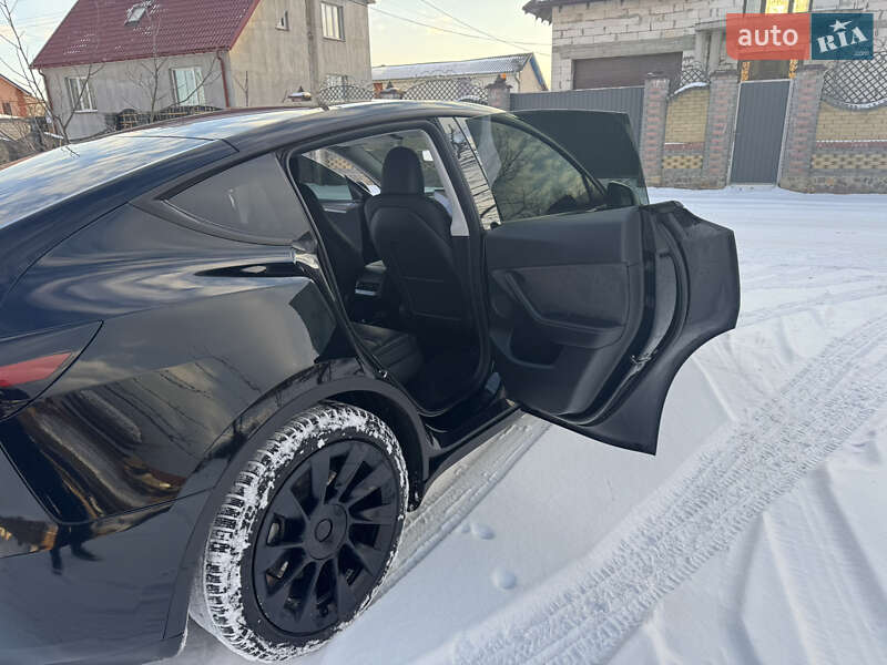 Позашляховик / Кросовер Tesla Model Y 2023 в Костопілі фото 15 Позашляховик / Кросовер Tesla Model Y 2023 в Костопілі