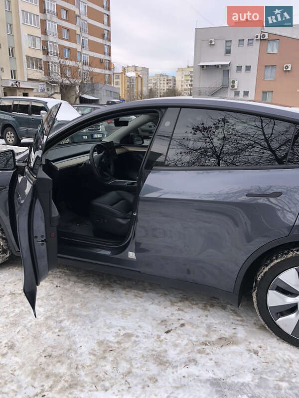 Позашляховик / Кросовер Tesla Model Y 2023 в Львові фото 15 Позашляховик / Кросовер Tesla Model Y 2023 в Львові