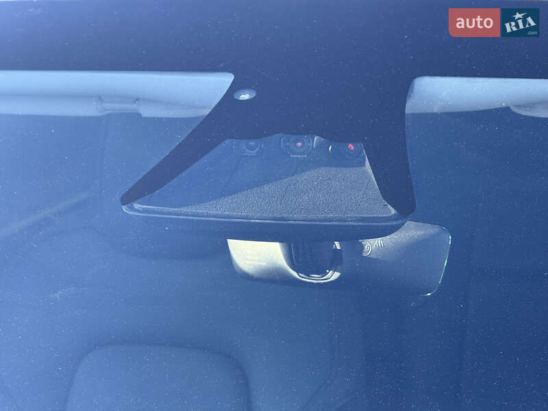 Внедорожник / Кроссовер Tesla Model Y 2024 в Стрые