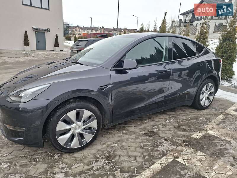 Позашляховик / Кросовер Tesla Model Y 2024 в Рівному