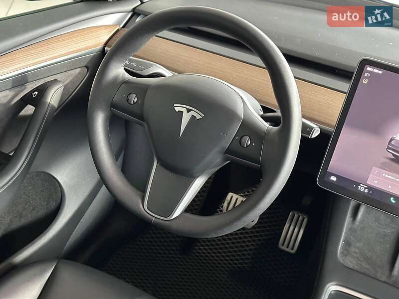Позашляховик / Кросовер Tesla Model Y 2023 в Одесі фото 6 Позашляховик / Кросовер Tesla Model Y 2023 в Одесі