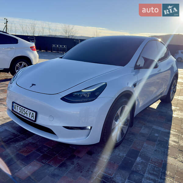 Позашляховик / Кросовер Tesla Model Y 2022 в Івано-Франківську