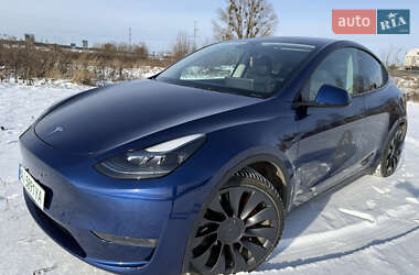 Позашляховик / Кросовер Tesla Model Y 2023 в Бучі