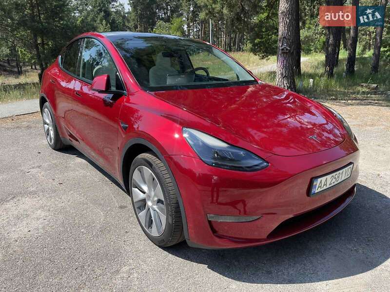Внедорожник / Кроссовер Tesla Model Y 2024 в Киеве