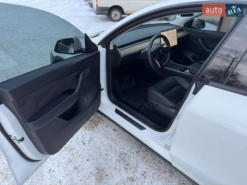 Внедорожник / Кроссовер Tesla Model Y 2020 в Луцке