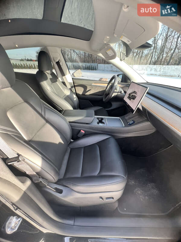 Внедорожник / Кроссовер Tesla Model Y 2023 в Луцке