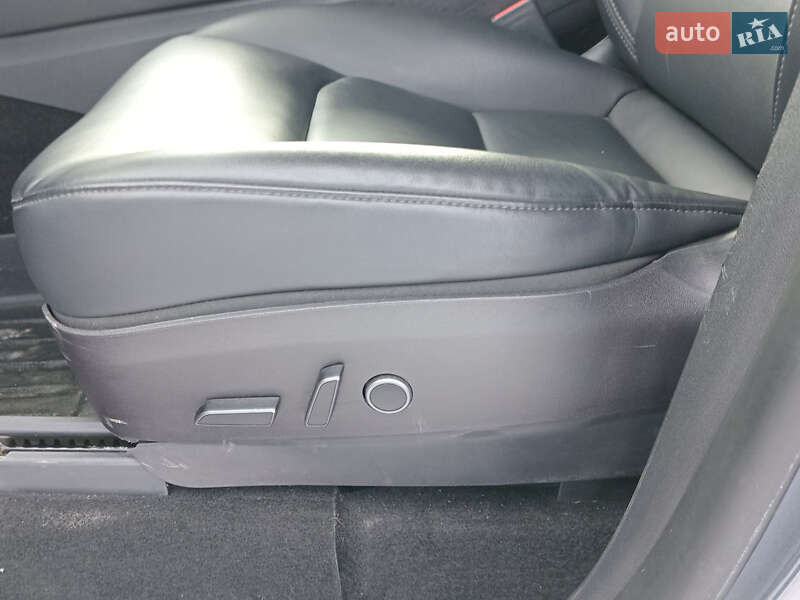 Внедорожник / Кроссовер Tesla Model Y 2022 в Львове