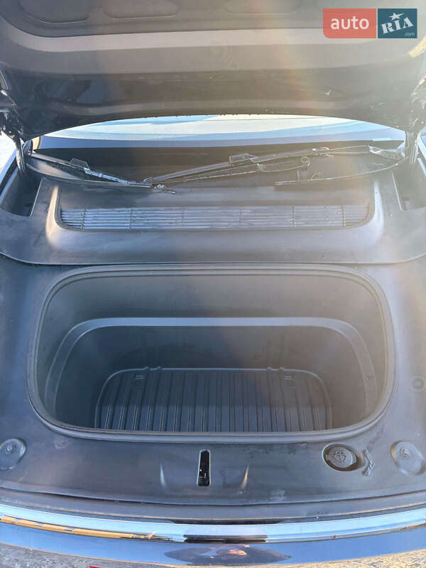 Внедорожник / Кроссовер Tesla Model Y 2025 в Ровно фото 20 Внедорожник / Кроссовер Tesla Model Y 2025 в Ровно