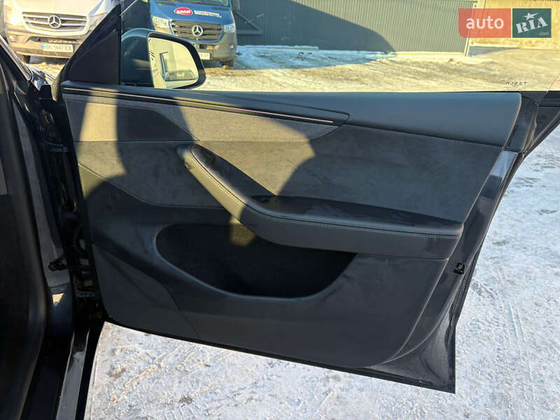 Внедорожник / Кроссовер Tesla Model Y 2025 в Ровно фото 28 Внедорожник / Кроссовер Tesla Model Y 2025 в Ровно