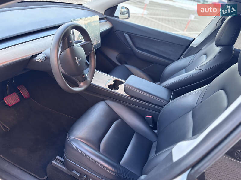 Внедорожник / Кроссовер Tesla Model Y 2021 в Ивано-Франковске