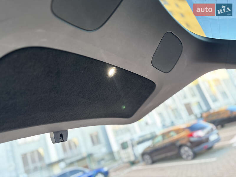 Внедорожник / Кроссовер Tesla Model Y 2021 в Ивано-Франковске