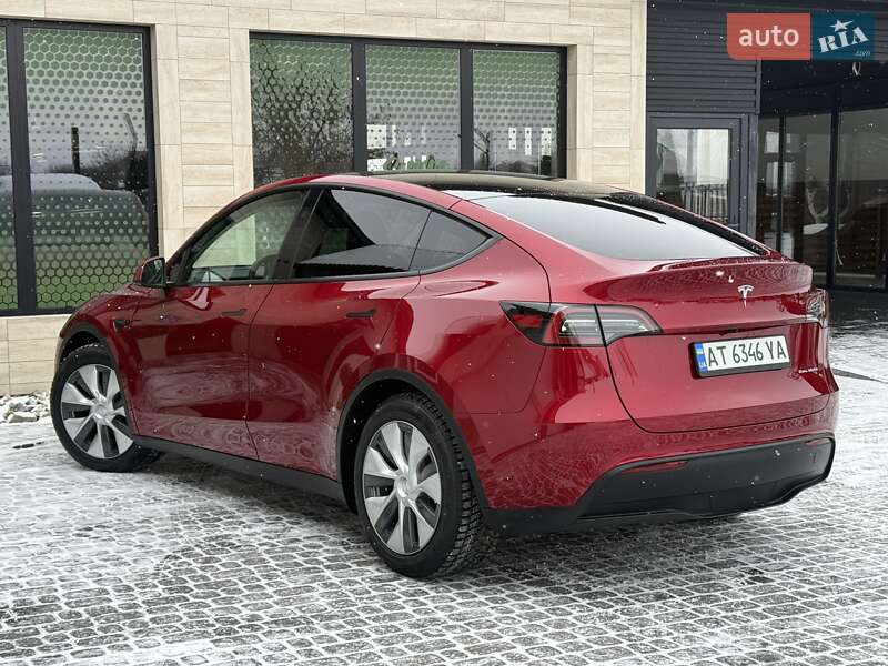 Внедорожник / Кроссовер Tesla Model Y 2024 в Ивано-Франковске