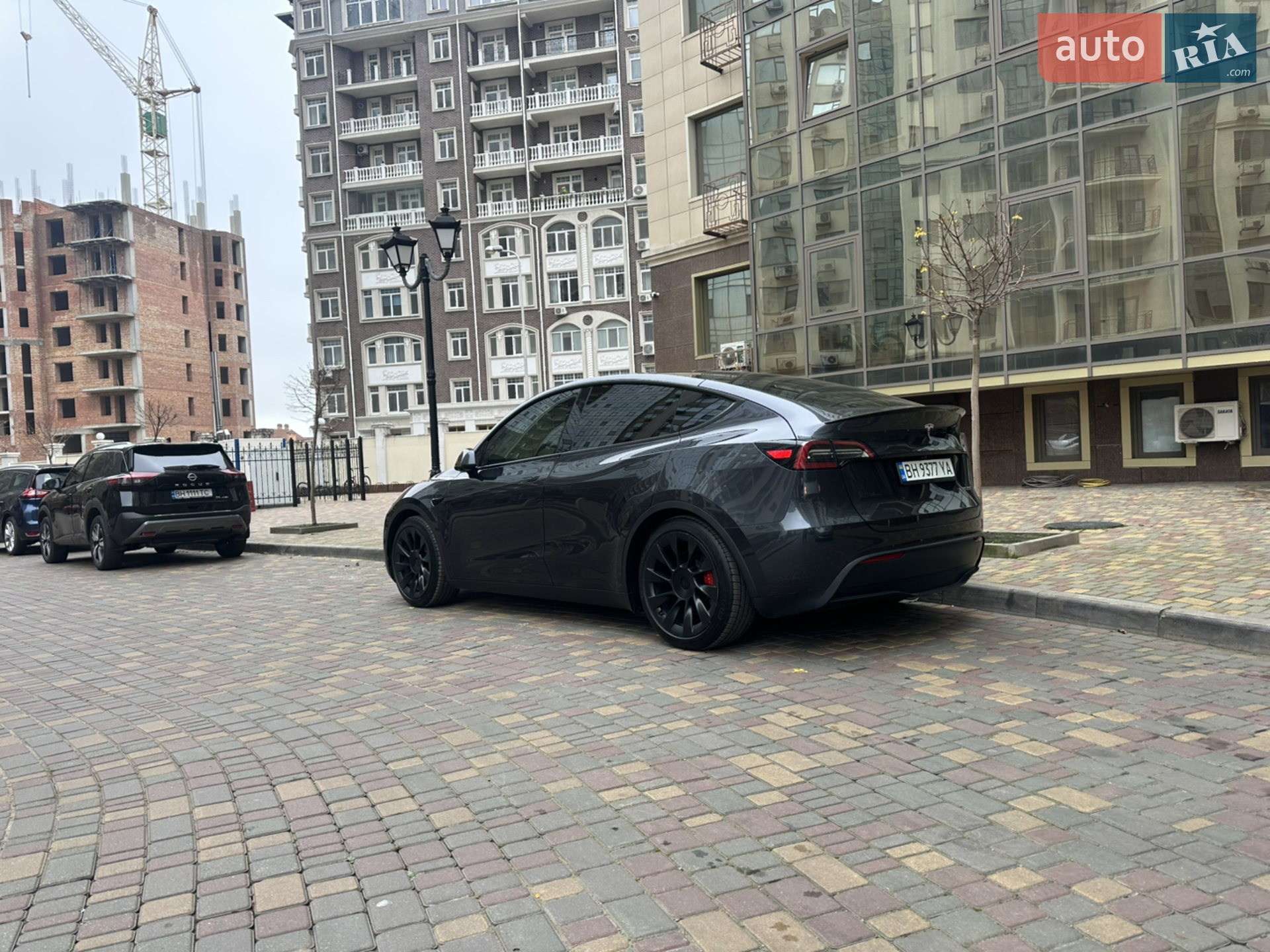 2024 Tesla Model Y - мініатюра 3