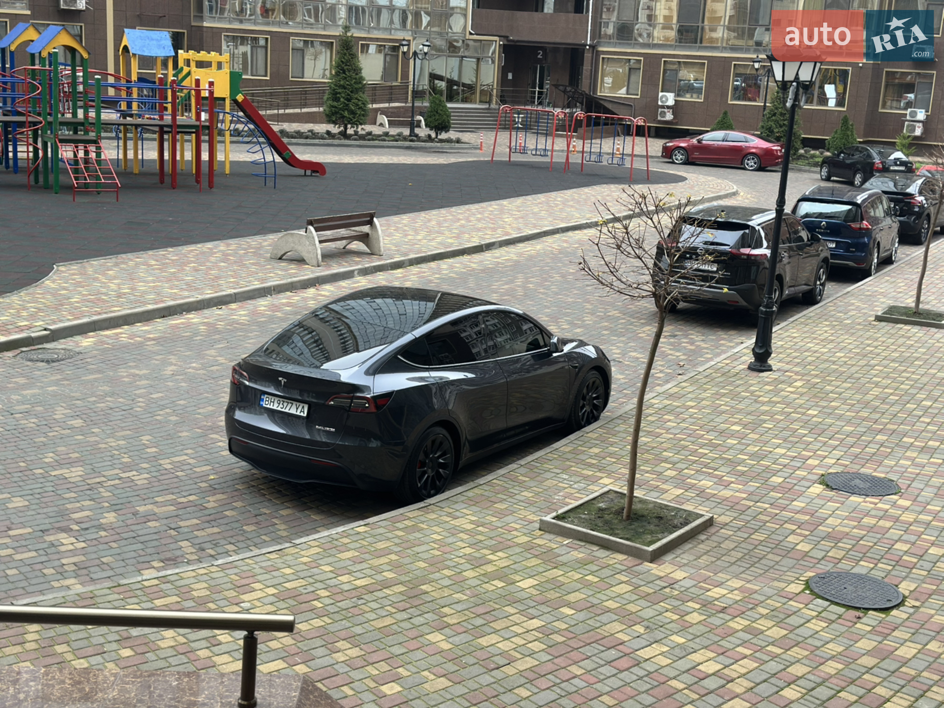 2024 Tesla Model Y - мініатюра 14