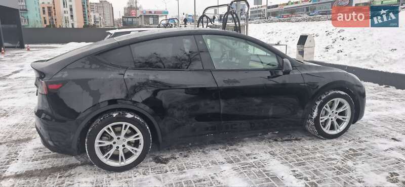 Позашляховик / Кросовер Tesla Model Y 2021 в Києві фото 4 Позашляховик / Кросовер Tesla Model Y 2021 в Києві
