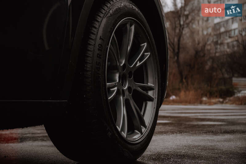 Внедорожник / Кроссовер Tesla Model Y 2024 в Запорожье