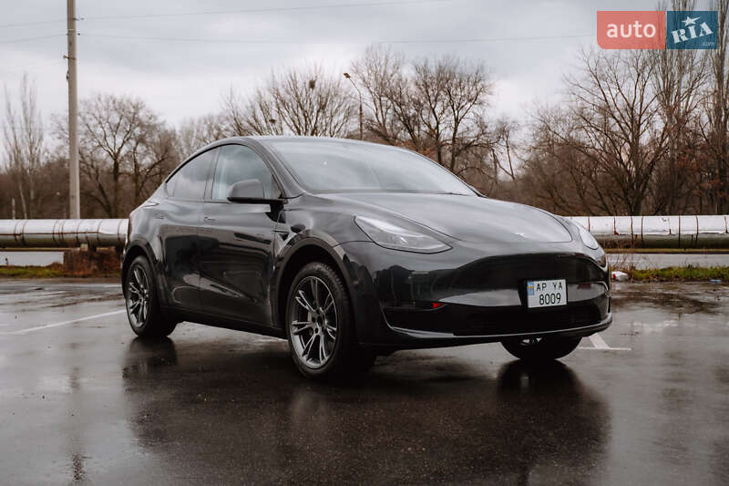 Внедорожник / Кроссовер Tesla Model Y 2024 в Запорожье