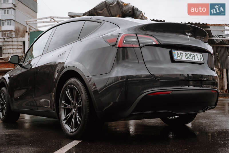 Внедорожник / Кроссовер Tesla Model Y 2024 в Запорожье