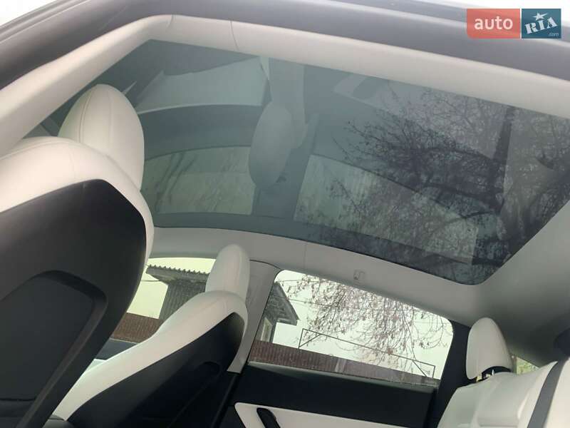 Позашляховик / Кросовер Tesla Model Y 2021 в Києві