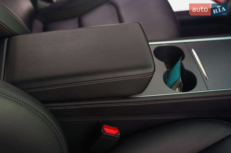 Внедорожник / Кроссовер Tesla Model Y 2022 в Хмельницком