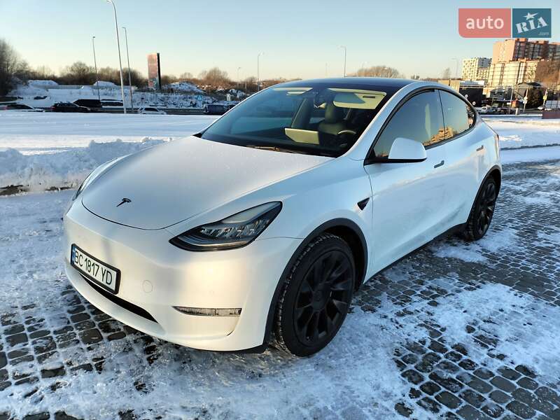Позашляховик / Кросовер Tesla Model Y 2021 в Львові