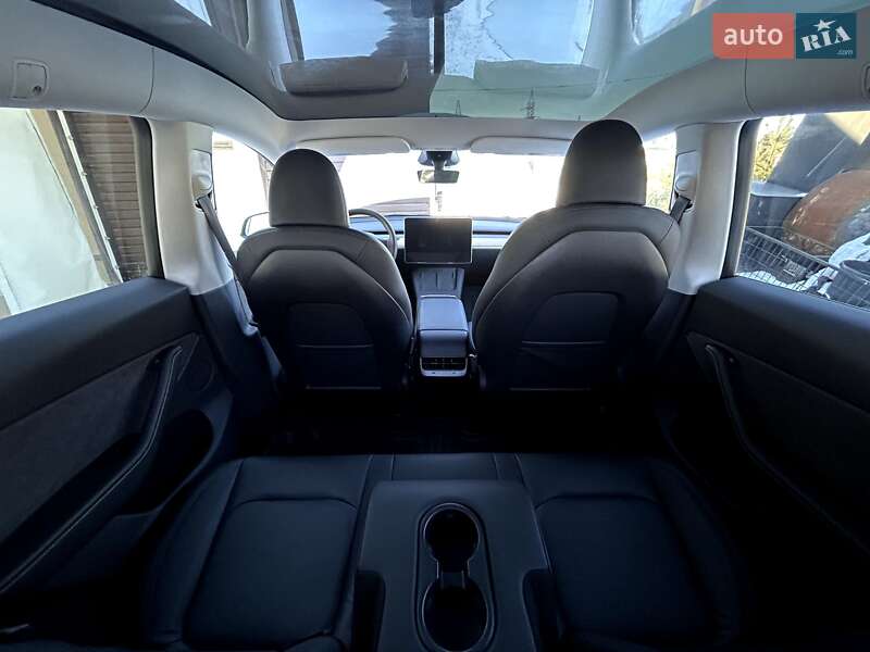 Внедорожник / Кроссовер Tesla Model Y 2023 в Львове