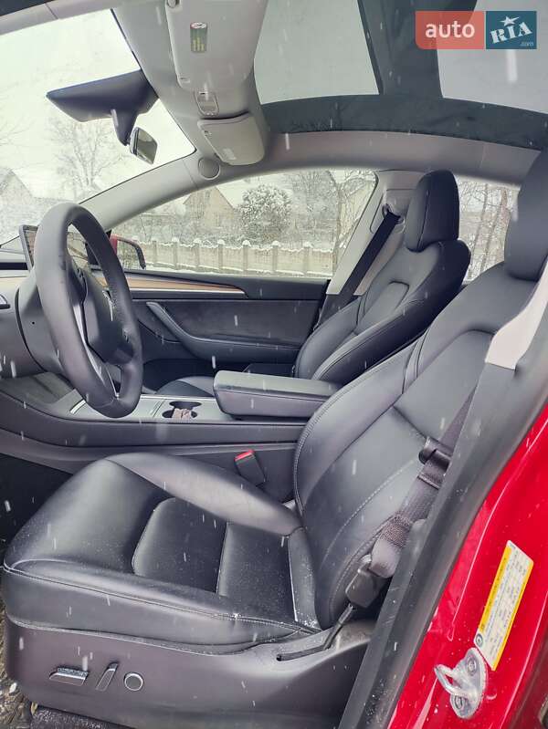 Внедорожник / Кроссовер Tesla Model Y 2023 в Львове