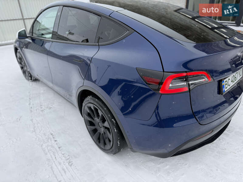 Внедорожник / Кроссовер Tesla Model Y 2021 в Львове