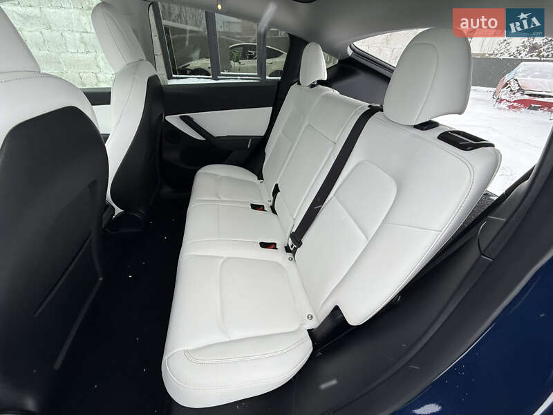 Внедорожник / Кроссовер Tesla Model Y 2021 в Львове