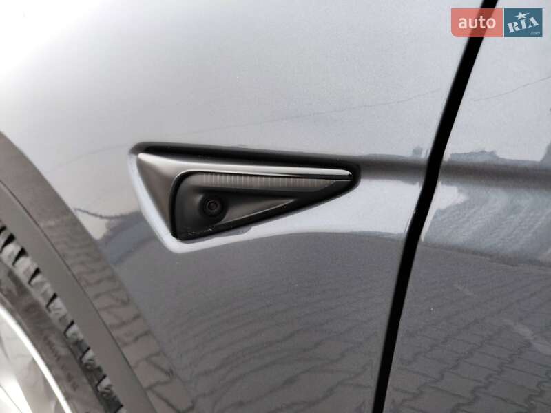 Внедорожник / Кроссовер Tesla Model Y 2021 в Одессе