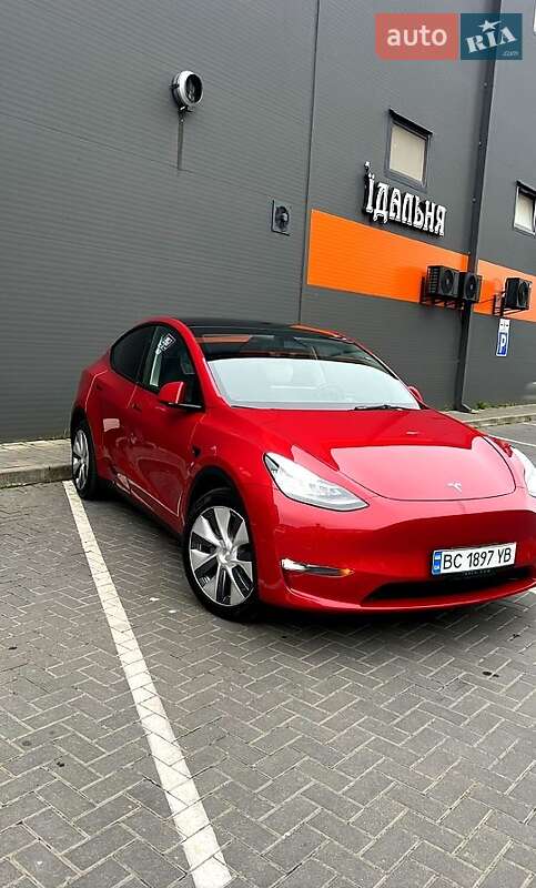 Внедорожник / Кроссовер Tesla Model Y 2023 в Ужгороде