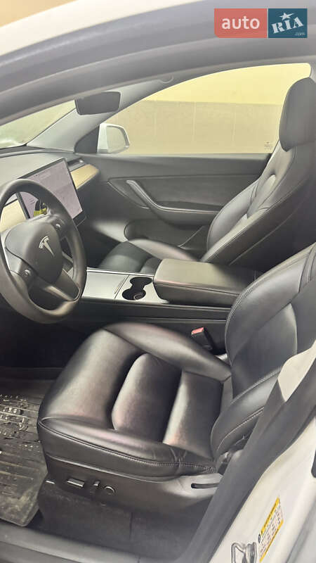 Внедорожник / Кроссовер Tesla Model Y 2022 в Черновцах