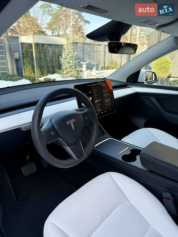 Внедорожник / Кроссовер Tesla Model Y 2024 в Черкассах