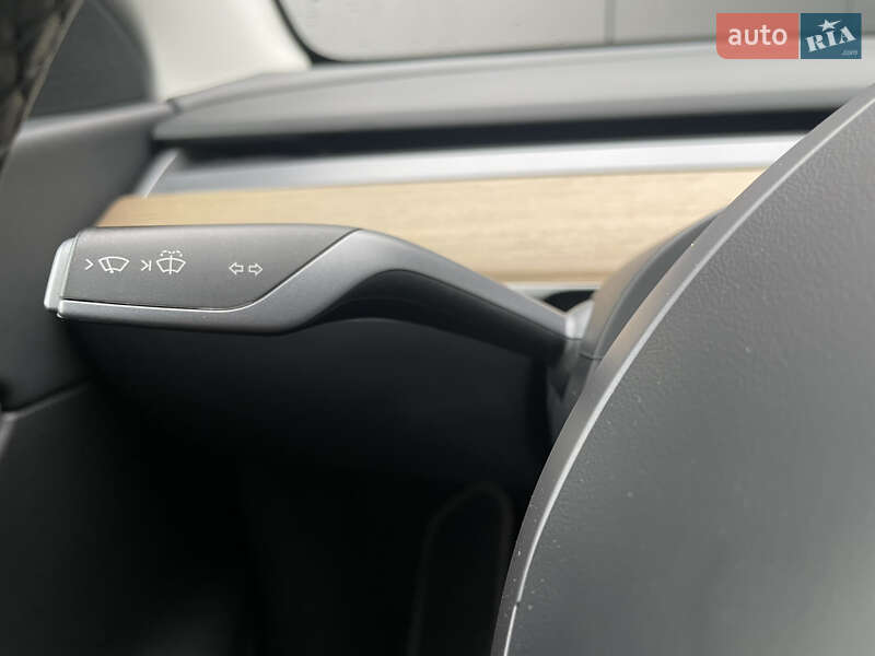 Внедорожник / Кроссовер Tesla Model Y 2020 в Одессе