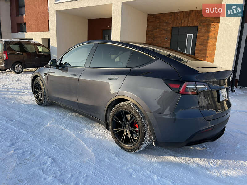 Внедорожник / Кроссовер Tesla Model Y 2021 в Ровно